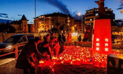 Evo kako izgledaju hrvatski gradovi u spomen žrtvama Vukovara i Škabrnje