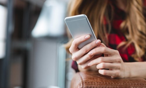 Aplikacije prate što radite na mobitelu. Evo kako im možete stati na kraj