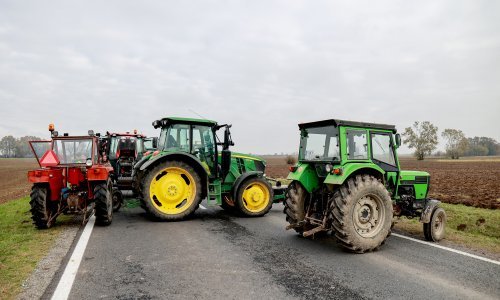 Seljaci blokirali cestu prema granici s BiH, Pokrovac: Ne padamo više na obećanja