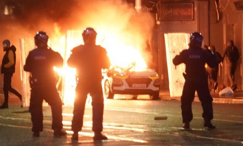 Mržnja prema strancima ili bal kriminalaca: Zašto je u Dublinu izbio 'građanski rat'?