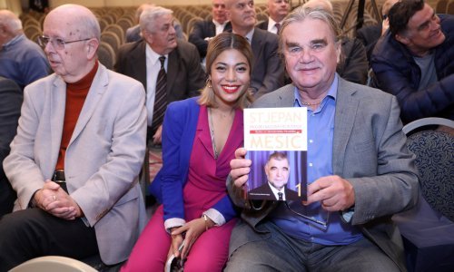 Ivan Jakovčić ima novu ljubav, puno mlađu Tajlanđanku
