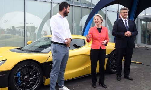 Otkriveno kada će se početi slagati prvi prototipovi Rimčeva robotaksija