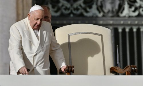 Papa ima gripu, otkazane sve današnje aktivnosti