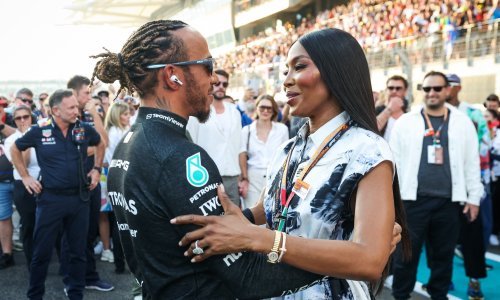 Naomi Campbell izgledala je spektakularno, a svi su se pitali kakav to prsten nosi