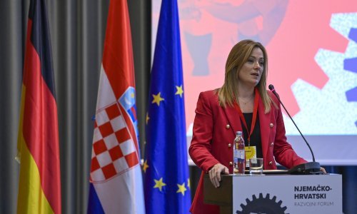 Državna tajnica: Sljedeći korak je uvođenje dječjeg doplatka za sve