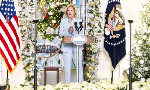 Tradicija se nastavlja: Pogledajte kako je prva dama Amerike okitila Bijelu kuću