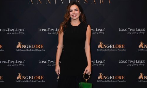 Elegantnu haljinu Severina je upotpunila chic torbom i cipelama koje kradu poglede