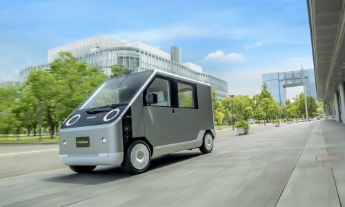 Mali, sladak i kompaktan: Japanci predstavili kombi na solarni pogon