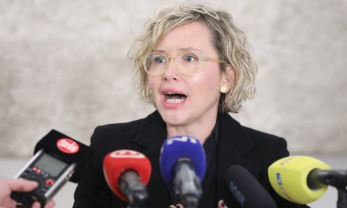 Oporba sasula kritike na račun teoretičara zavjere; Kekin: Možete biti velemajstor, ali tu partiju nećete dobiti