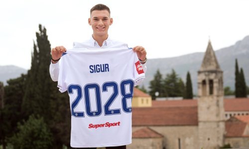 Hajduk objavio sjajnu vijest, jedan od najboljih mladih igrača potpisao je do 2028. godine