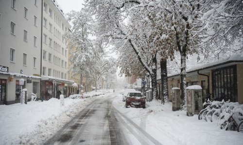 Muenchen okovan snijegom, letovi otkazani