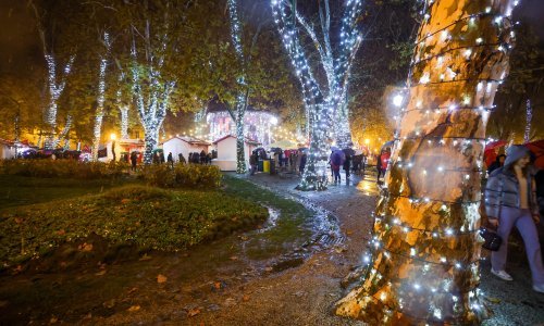 Kreće Advent u Zagrebu: Pogledajte kako je izgledala atmosfera na otvorenju