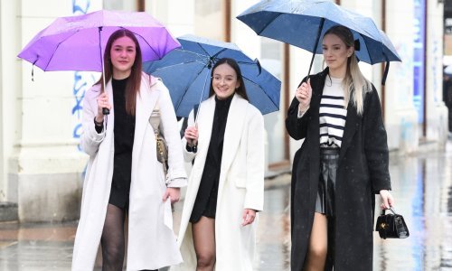 Stigla je zima: Zagrepčanke jedva dočelale da uskoče u najnovije modele kaputa i čizama