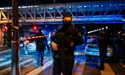 Jedna osoba ubijena u blizini Eiffelovog tornja: Vikao je 'Allahu Akbar'