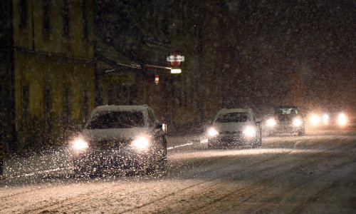 Vrijeme će biti oblačno s kišom, ponegdje će padati snijeg