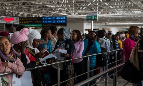Britanija postrožuje uvjete za dobivanje vize kako bi smanjila broj imigranata
