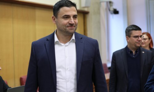 Bernardić o smetlištu: Hoće li zauzvrat Plenković Tomaševiću odobriti homologaciju 'kanti od tramvaja'