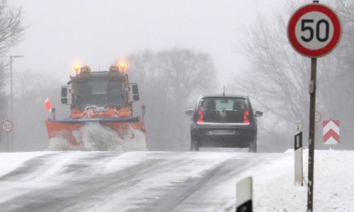 Užas u Njemačkoj: Bus udario u ralicu, poginulo dijete, 13 ozlijeđenih