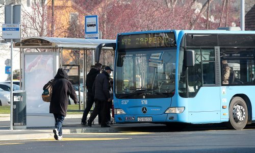 Uhićeni mladići koji su jutros s leđa napali vozača i otpremnika ZET-a