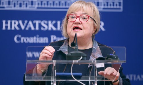 Žustra rasprava u Saboru; Mrak Taritaš: Turizam generator bespravne gradnje