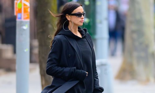 Lijepa Irina ne izlazi iz moćnih čizmama do koljena, kakve su ove sezone veliki hit