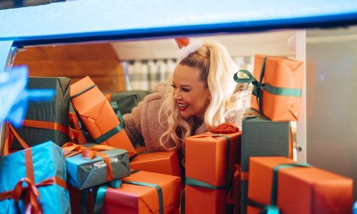 Više od 6000 zaposlenika jedne hrvatske kompanije sudjelovalo u ispisivanju božićnih čestitki svojim susjedima