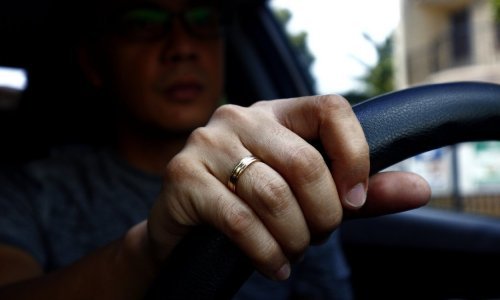 Identificiran muškarac koji je ispred škole nudio djeci prijevoz. Jeste li ga vidjeli?