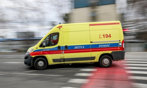 Dijetetu eksplodirala petarda u ruci, teško je ozlijeđeno