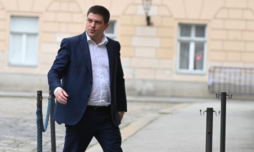 Dva milijuna eura za pilot-projekt besplatnog prijevoza umirovljenika vlakom