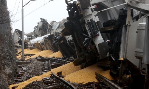 Raščišćava se pruga kraj Rijeke; teretni vlakovi voze preko Slovenije