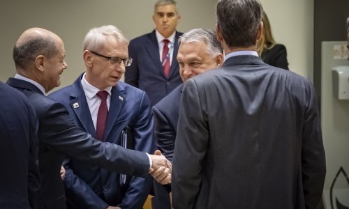 'Izađimo na kavu': Scholz primijenio stari trik na Orbanu i spasio totalni debakl s Ukrajinom