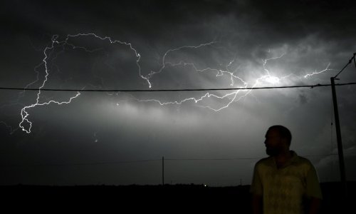 Najmanje 13 mrtvih u jakoj oluji koja je pogodila obalni grad u Argentini