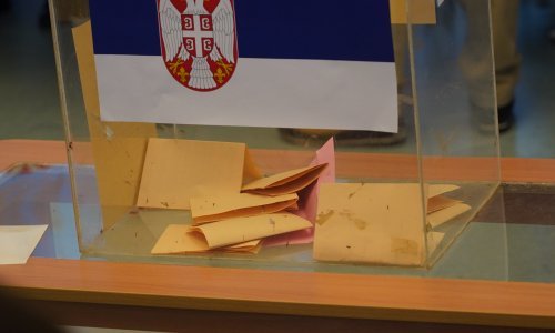 Europska komisija 'zabrinuta' izborima u Srbiji: Potrebno je opipljivo poboljšanje