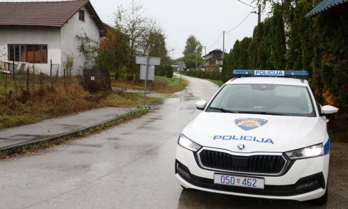 Policija se oglasila o dječaku kojem je petarda eksplodirala u ruci, hitno je operiran