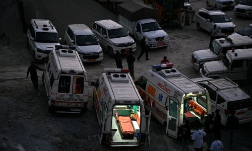 Devetero mrtvih u eksploziji u tvornici u Indiji