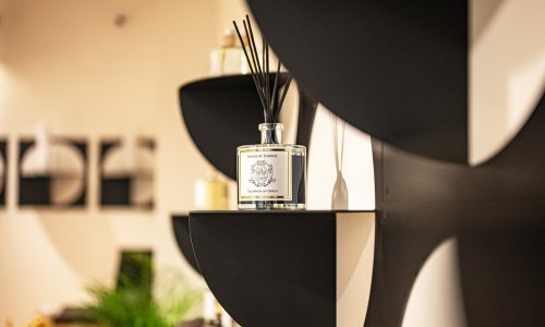 Poklanjamo difuzor za prostor i svijeću hrvatskog brenda Notes of Zagreb