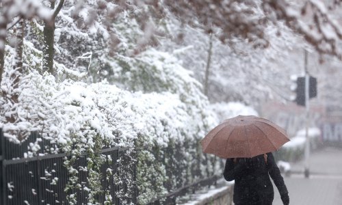 Oblačan s kišom, krajem dana u gorju moguć snijeg, upaljeno nekoliko alarma