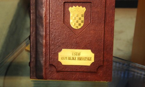Prije 33 godine donesen je prvi Ustav neovisne Republike Hrvatske