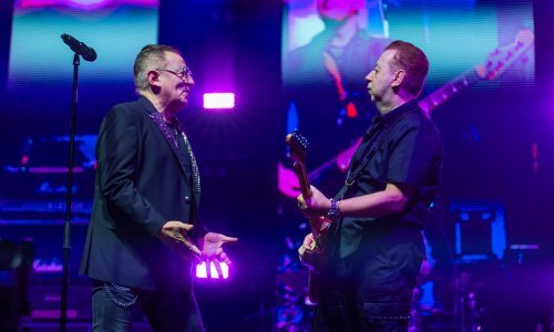 Nezaustavljivi rockeri: Pogledajte atmosferu na koncertu Prljavog kazališta u Osijeku