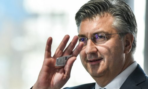 Plenković čestitao Božić, poručio da nije vrijeme za komentiranje Milanovića