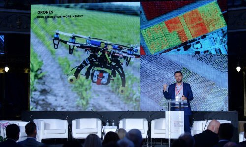 Stižu laserski uništavači korova, automatizacija berbe i dronovi: Koje tehnologije će promijeniti poljoprivredu