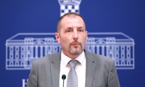 Paus: HDZ ne želi dignuti plaće sucima jer ne želi neovisno sudstvo