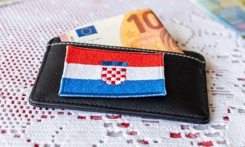 Potrošači i dalje očekuju da će cijene rasti brže od plaća, ništa dobro ne dolazi ni 2025.