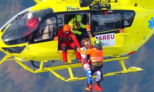 Marco Schwarz nakon teškog pada helikopterom prebačen u bolnicu