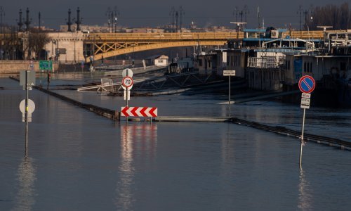 Neobično rana poplava; Dunav se izlio u Budimpešti