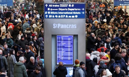 Poplavili tuneli: Britanija vlakom odsječena od Europe