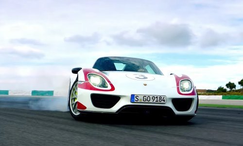 Bivši Top Gearovci u novoj emisiji već demolirali 27 automobila