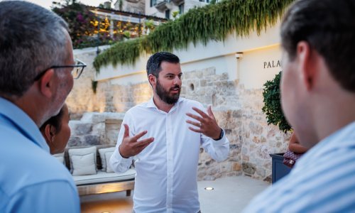 Rimac za Autocar iznio planove o robotaksijima, ovo je uloga Hrvatske