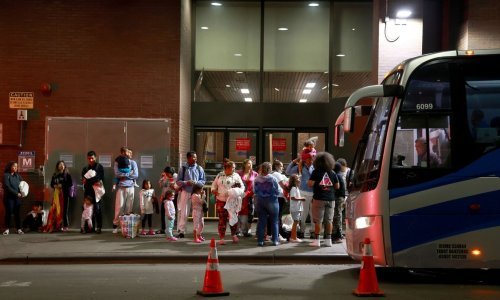 New York tuži autobusne tvrtke zbog prijevoza migranata iz Teksasa
