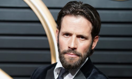 Stravične vijesti: Poznati glumac poginuo u padu aviona s dvije male kćeri